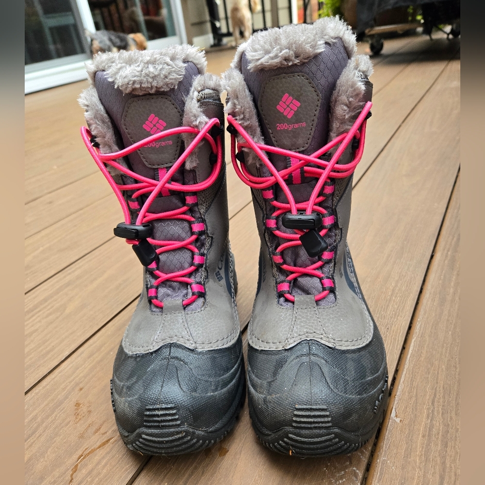 Girls Columbia Snow boot, size 3, like new